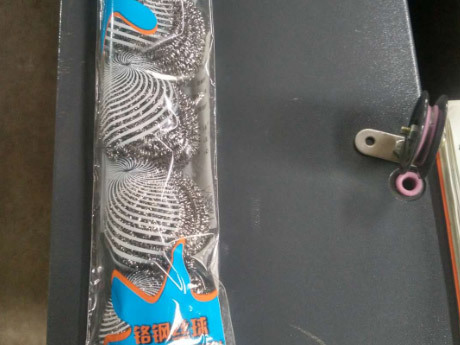 如(rú)何預防浴室地漏堵塞，一個鋼絲球就(jiù)搞定!